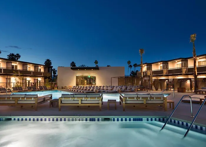 V Palm Springs
